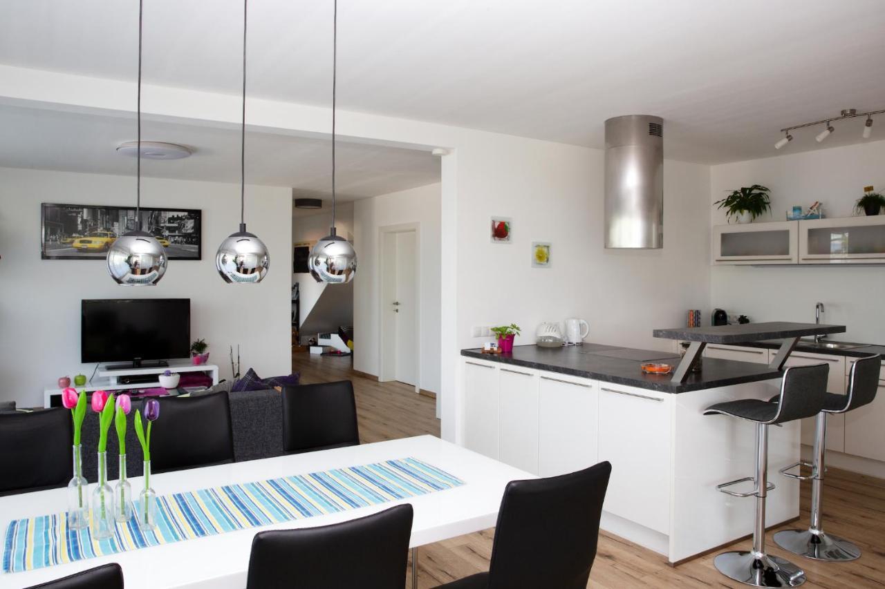 Chicken Hill Apartment Muntlix Екстериор снимка